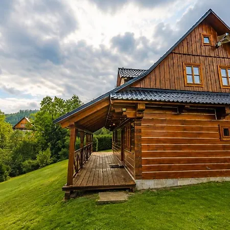 Roubenka S Virivkou, Saunou A Bazenem Feriehus *